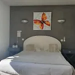 Le Petit Manoir Provence فندق