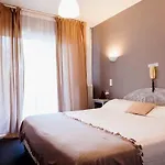 فندق Le Petit Manoir Provence 3*