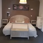 Le Petit Manoir Provence فندق Les Angles (Gard)