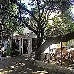 Le Petit Manoir Provence Hotel 3*