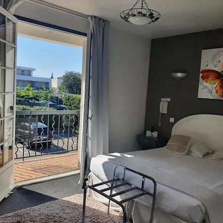 Le Petit Manoir Provence 3*