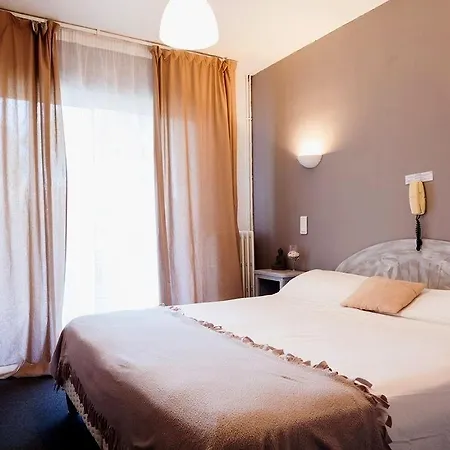 Hotel Le Petit Manoir Logis 3*