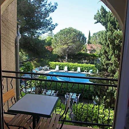 Hotel Le Petit Manoir Logis