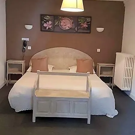 Hotel Le Petit Manoir Provence Les Angles (Gard)