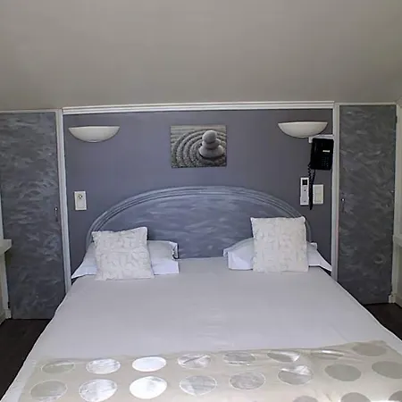 Le Petit Manoir Provence 3* Les Angles (Gard)