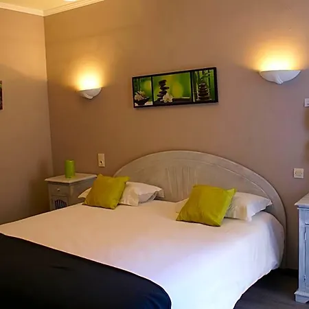 Le Petit Manoir Provence Hotel Les Angles (Gard)