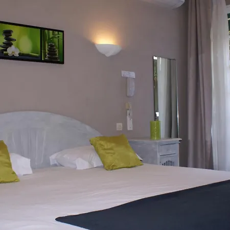 Le Petit Manoir Provence 3*