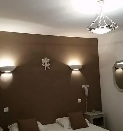 Szálloda Le Petit Manoir Provence 3*