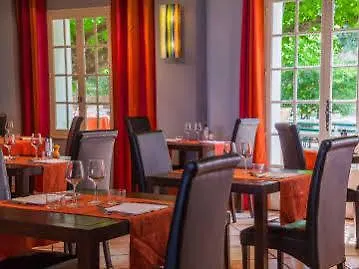Hotel Le Petit Manoir Logis Les Angles (Gard)